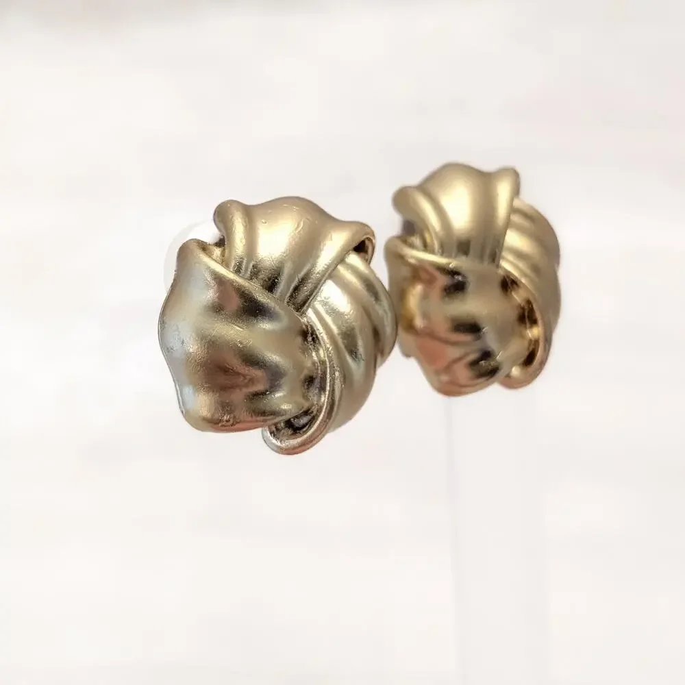 Vintage Clip On Earrings 1.25